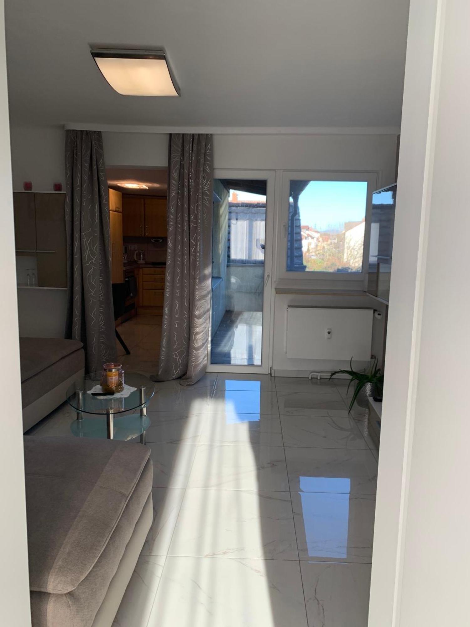 Moderne 2 Zimmer Wohnung Mit Vollausstattung Ketsch Luaran gambar