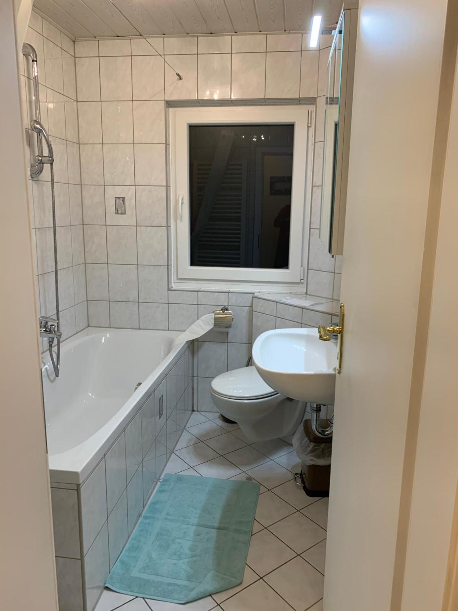 Moderne 2 Zimmer Wohnung Mit Vollausstattung Ketsch Luaran gambar